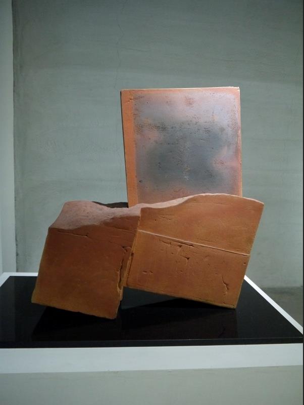 陳正勳，聚，2002，瓦斯窯，70×24×77㎝（黃柏仁收藏）