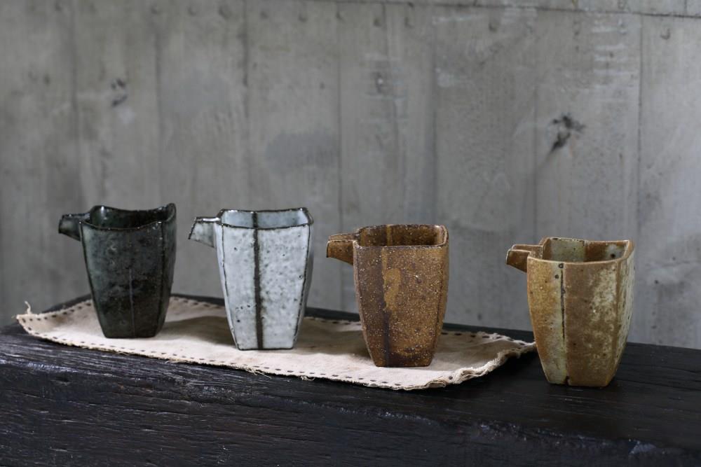 陳芳蘭　茶海　2023　手捏製作 瓦斯窯還原燒　7cm×9cm×8cm(4件)