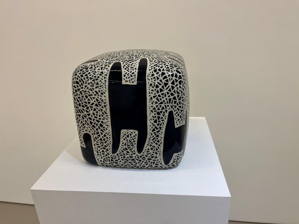 郭旭達，無題21—12，2021，31x31x31cm
