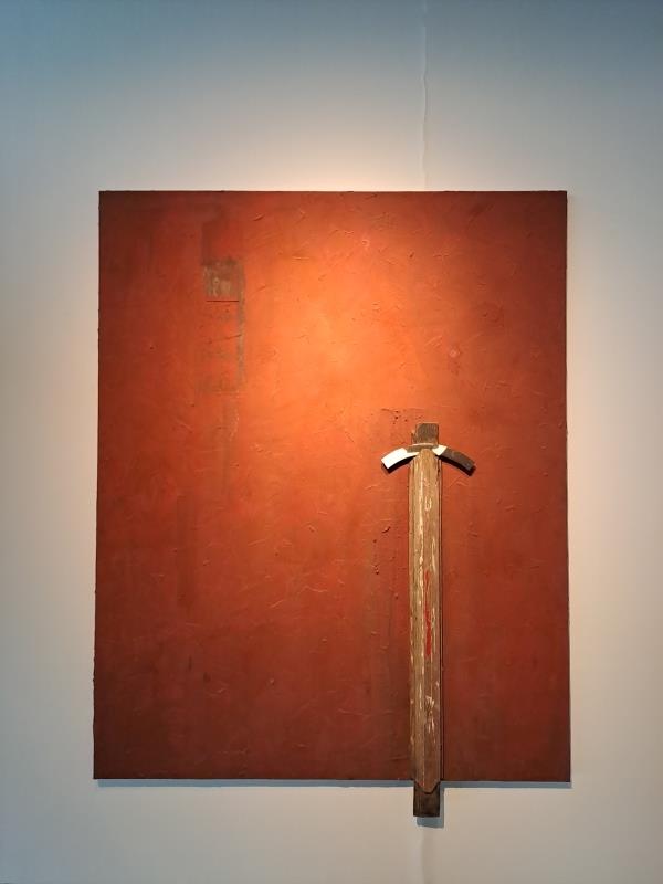 陳正勳，頂 ， 2023，陶、土、鐵、木、平面畫布／電窯，171×171㎝